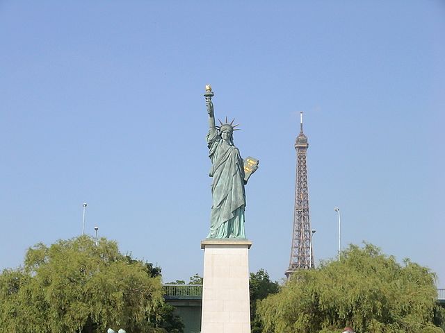 Statue of Liberty located on Île aux Cygnes