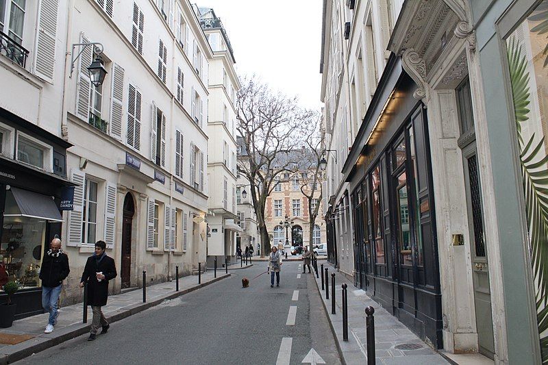 Rue due Furstemburg leading to the small square