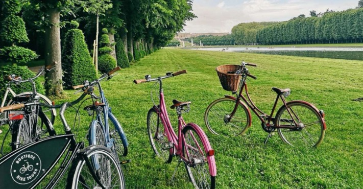 Bikes in Versailles grounds