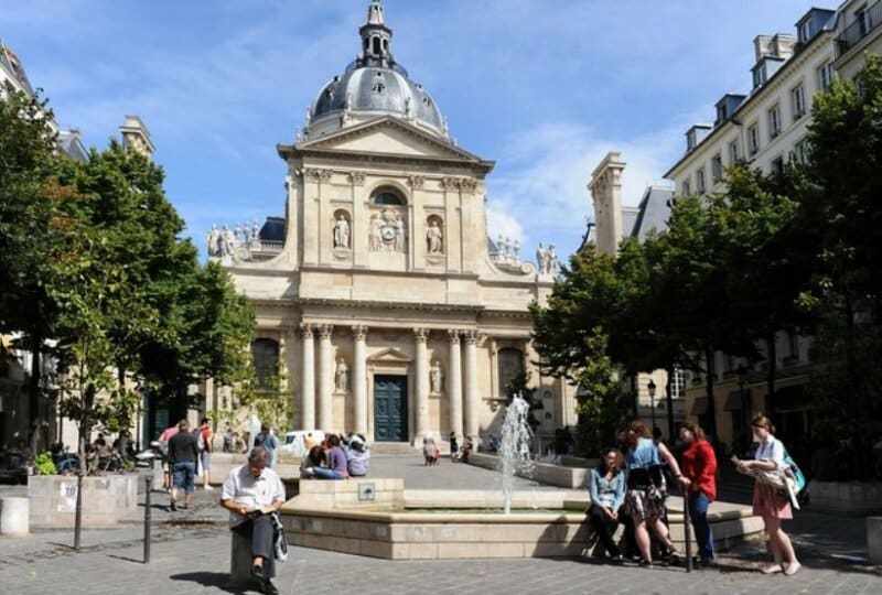 Latin Quarter walking tour scenery