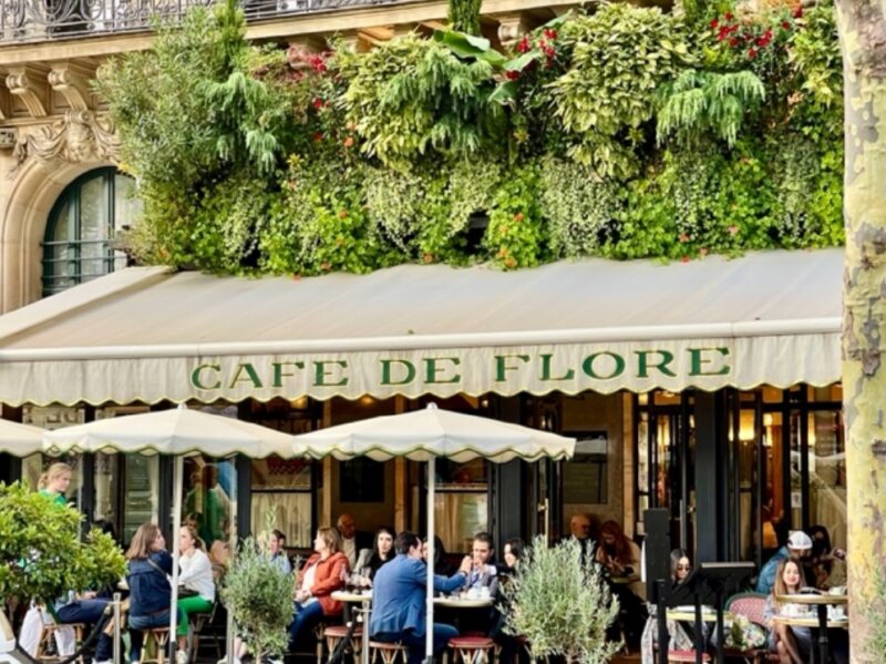 Café de Flore outdoor tables