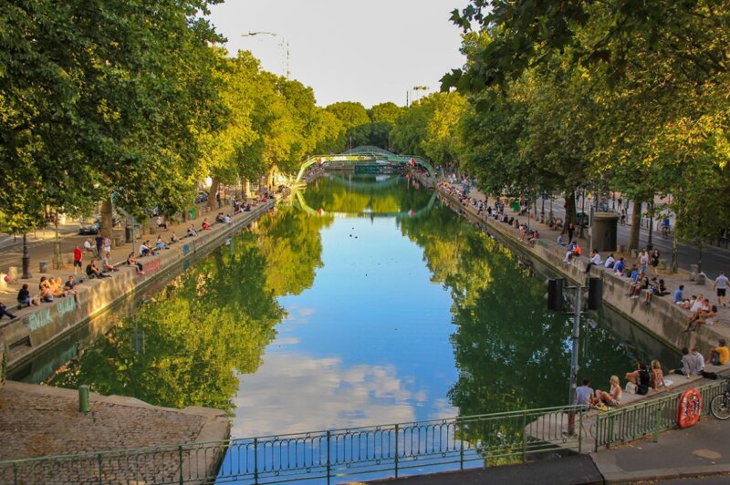 Canal Saint Martin mirroring the sky