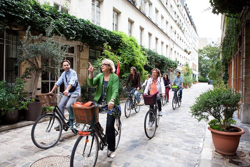 Bike Tour down Parisian Streets