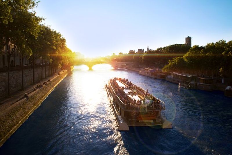 Seine River cruise in the evening