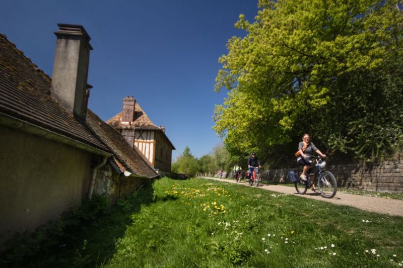 people enjoying a bike tour at Monet's Garden