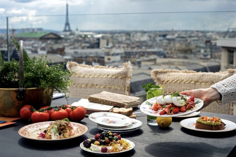 salad and fresh tomatoes at creatures paris