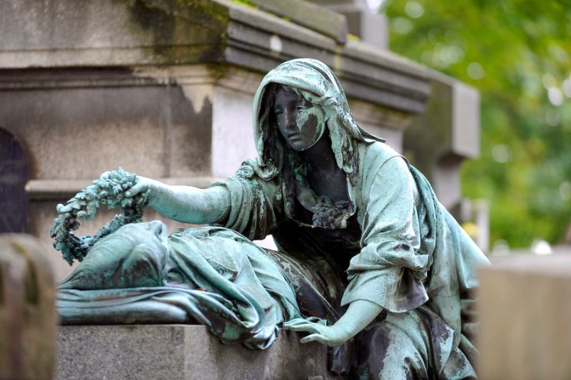 Sculptures in Pere Lachaise Cemetery