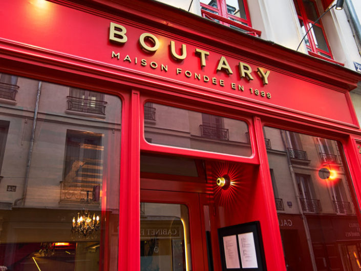 Boutary, Paris entrance