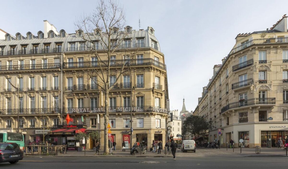 Hotel Royal Saint Michel building