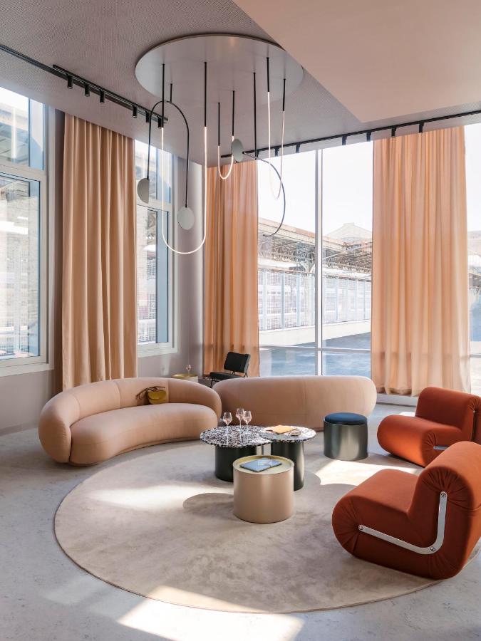 Okko Hotel Paris Gare de I'Est shared lounge