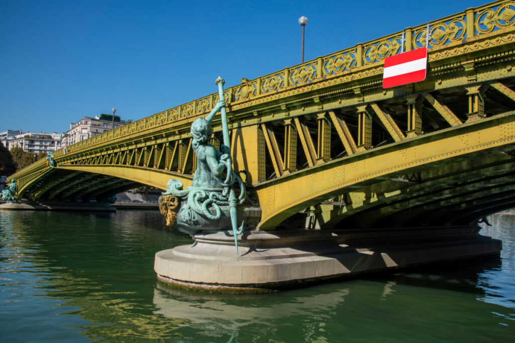 Pont Mirabeau, bridge in Paris over the river Seine, Paris, France