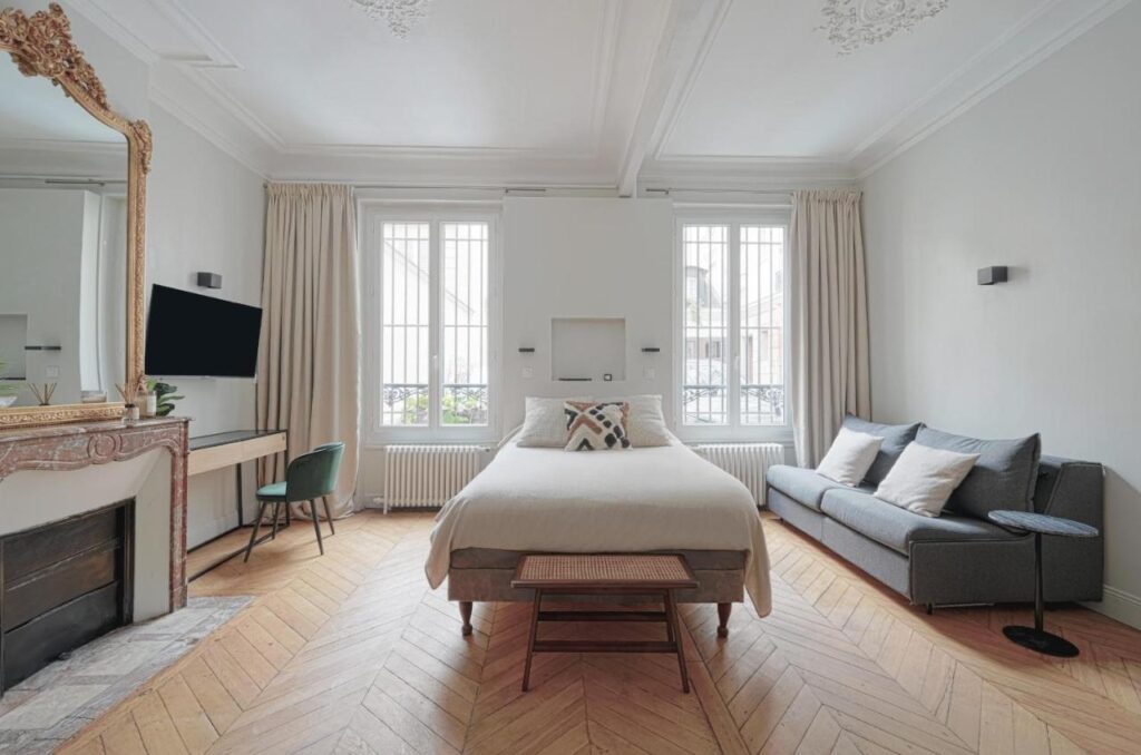 Studio Quartier Champs Elysées 2, Paris, France