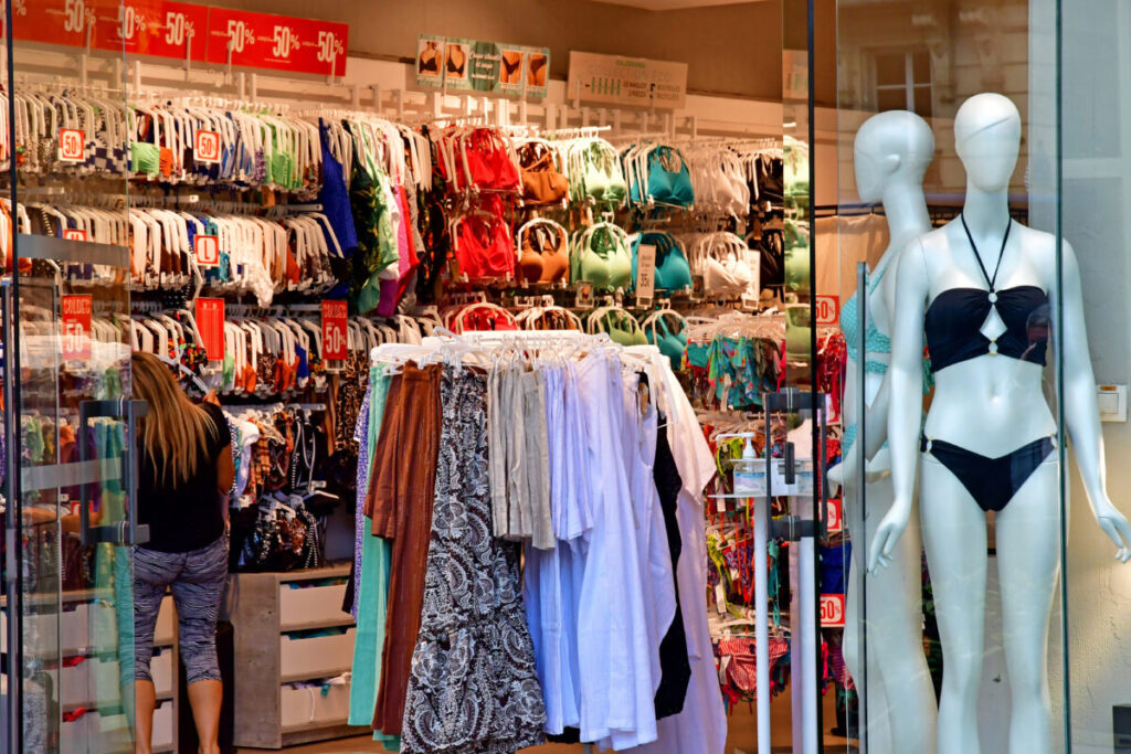 boutique view in the rue de Passy street