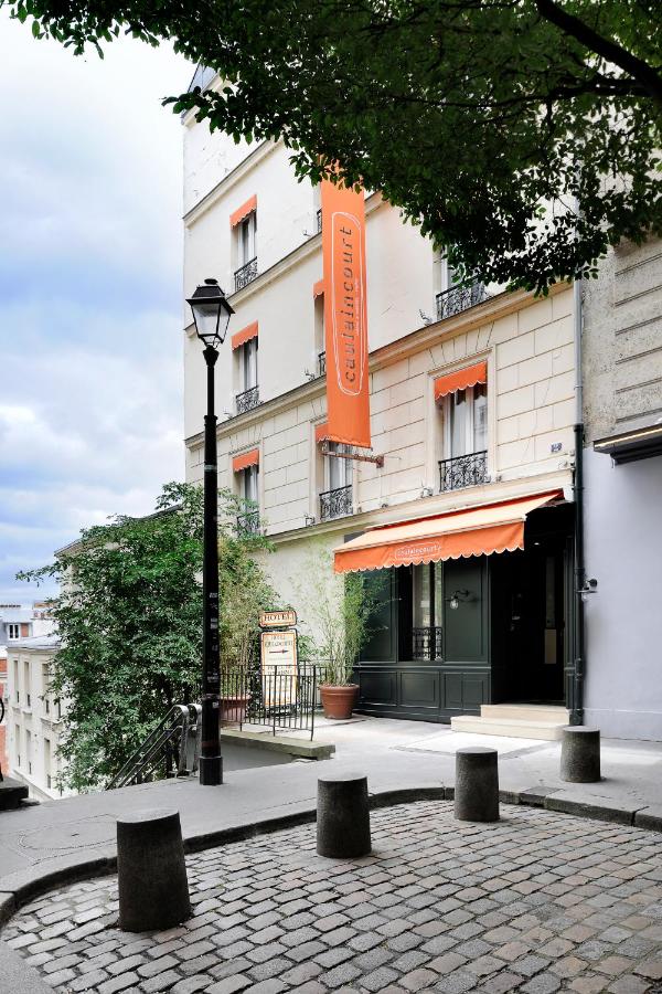 Caulaincourt Montmartre by Hiphophostels features modish facade