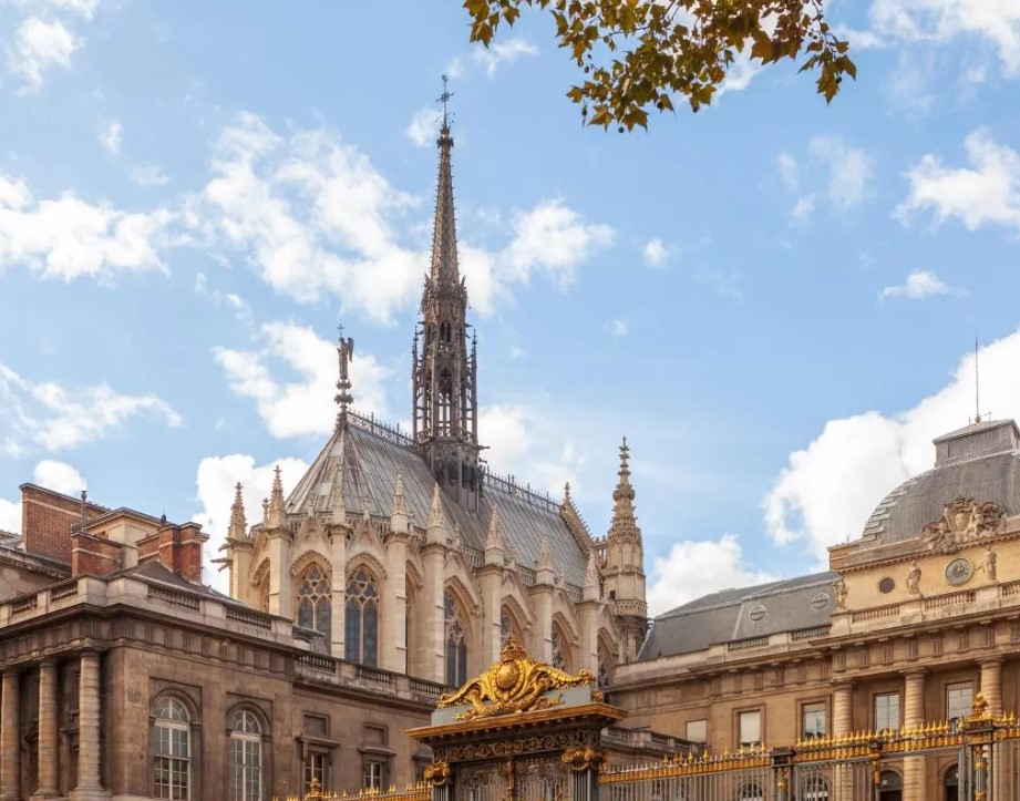 For those eager to explore, Notre-Dame Cathedral and the enchanting Sainte-Chapelle are just a short stroll away. Moreover, the beautiful River Seine is easily accessible and offers stunning views, perfect for leisurely walks and capturing memorable moments.