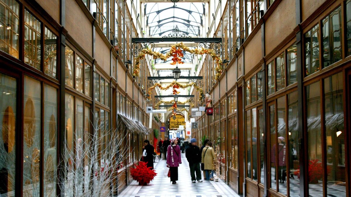 guided-walking-tour-of-the-covered-passages-of-paris-paris-tour
