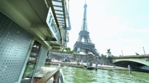 Sightseeing cruise from the Eiffel Tower Review