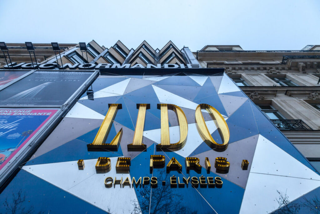 Le Lido Sign in Paris