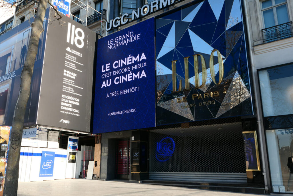 Lido Cabaret entrance and exterior 