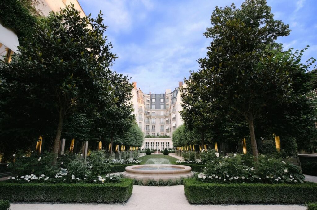 Garden in Ritz Paris