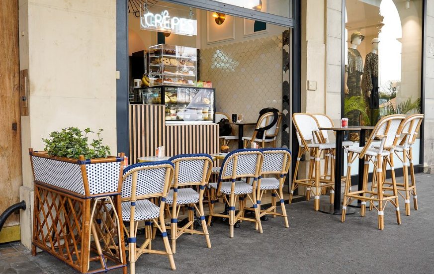 Located at 214 rue de Rivoli, in the heart of Paris, Happy Caffé provides a delightful and affordable breakfast experience. The café offers a wide range of options to suit various dietary preferences, including gluten-free, vegetarian, and vegan choices.