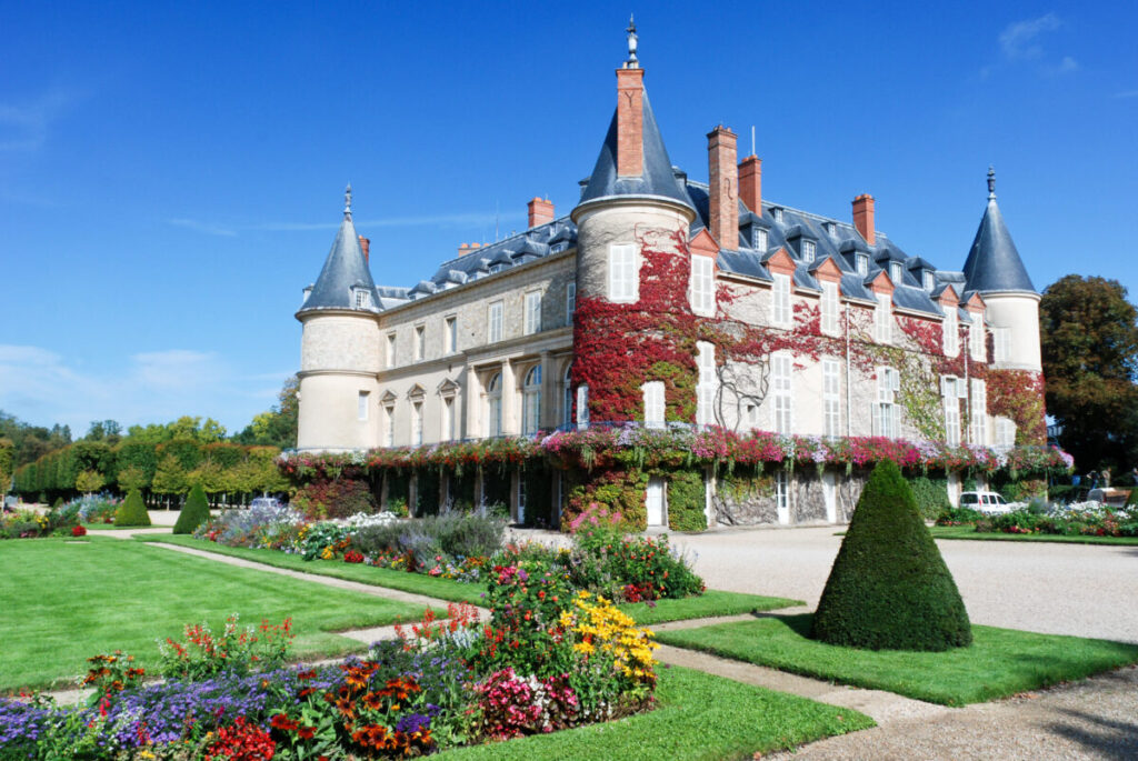 One common choice to travel is the train system. Numerous towns and suburbs around Paris have train station connections, ensuring efficient travel times to the city center. For instance, the town of Rambouillet is an excellent option as it is well connected and offers travel times of 34 minutes to Paris, 19 minutes to Versailles, and 30 minutes to Chartres.