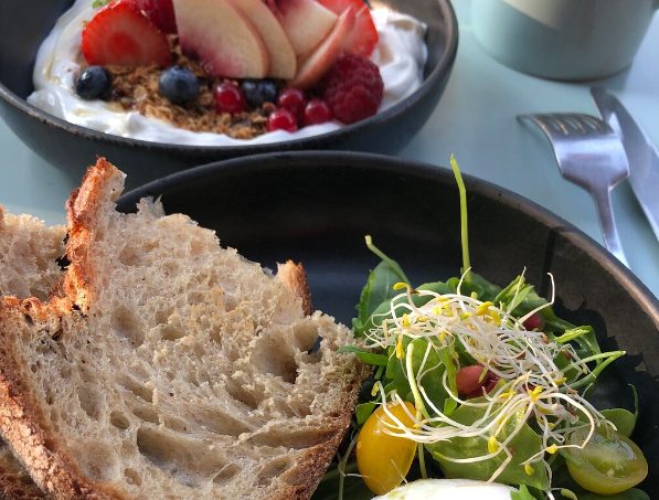 Republique of Coffee is a popular spot in the 10th arrondissement of Paris, located at 2 boulevard Saint-Martin. Catering to both locals and tourists, this café provides a refreshing change from the typical French breakfasts of tartines and croissants.