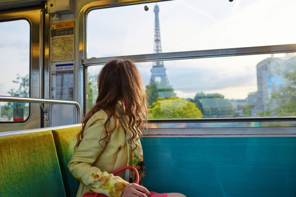 When planning a trip to Paris, setting a budget is important to ensure that you have a comfortable and enjoyable stay. For first-time travelers, it's essential to consider the major expenses like accommodation, transportation, activities, and food.