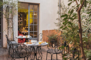 Hôtel Le petit Paris Review