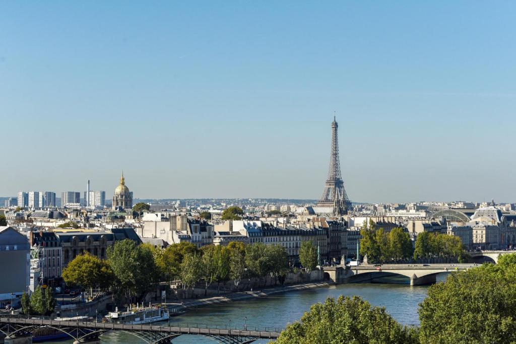 Cheval Blanc Paris, a contemporary luxury hotel, is steeped in historical significance due to its prime location and the building's heritage.