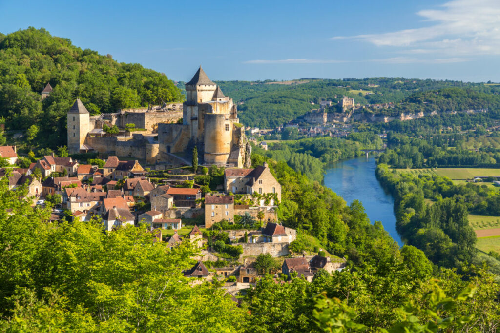 In the heart of French countryside lies Dordogne, a region rich in food and culinary wonders one of the experiences in france to have.