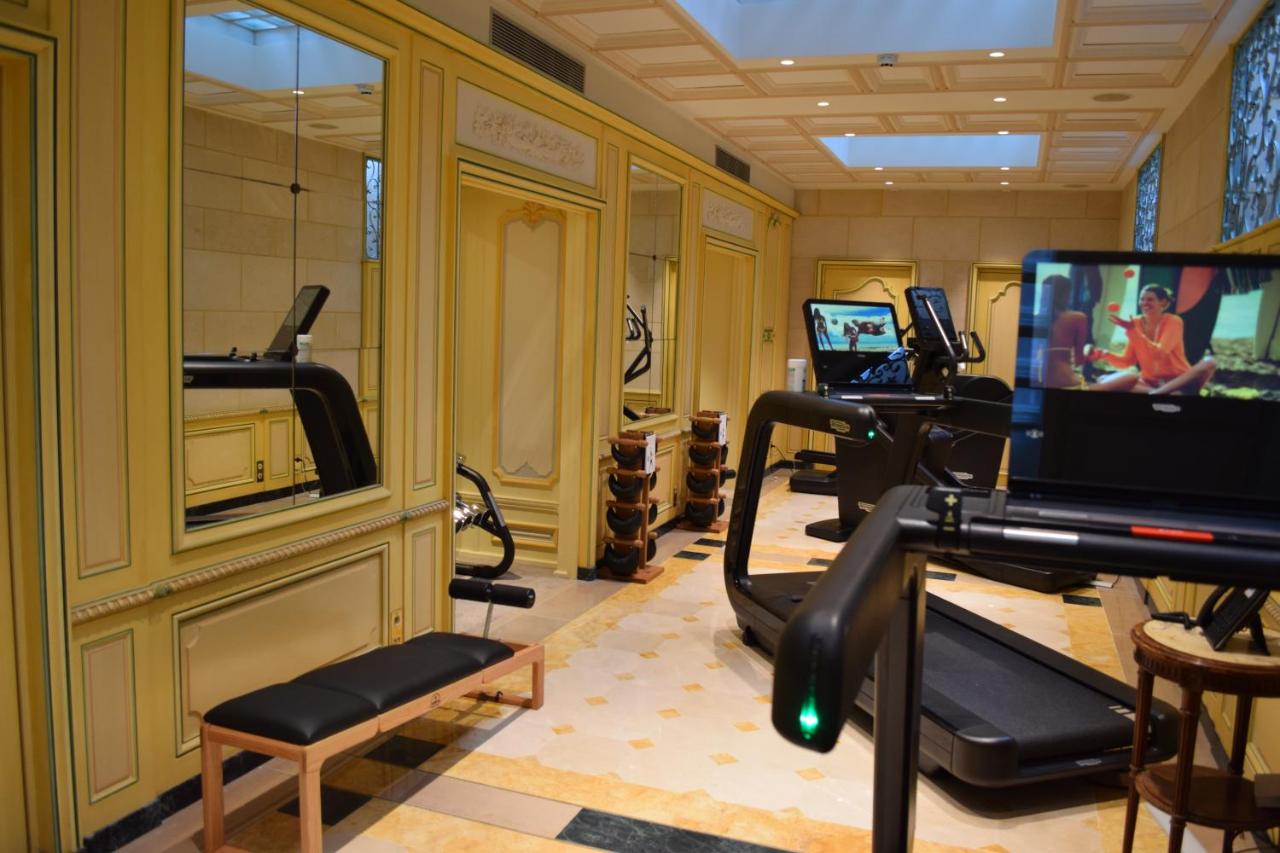 Hotel Regina Louvre gym