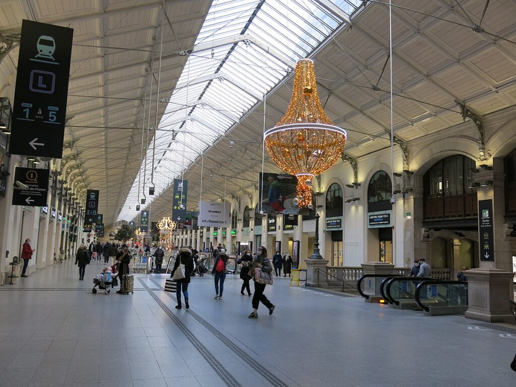 Saint-Lazare Station Christmas