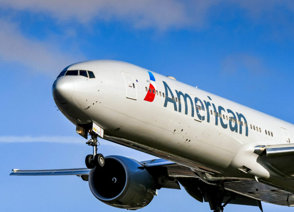 Several airlines operate direct flights to and from Paris. Some major carriers include: Air France: The flagship carrier of France, offering a wide network of international flights.
Delta Air Lines: A major U.S. carrier with direct flights to Paris from various American cities.
American Airlines: Another major U.S. carrier with direct routes to Paris.
British Airways: The UK's flagship carrier with direct flights from London to Paris.
Lufthansa: A major German airline providing direct connections to Paris.