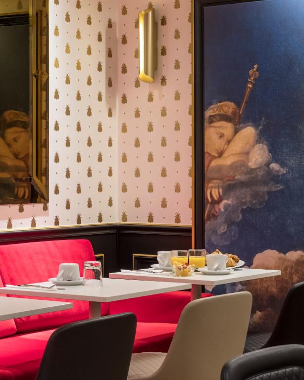 Hotel Eiffel Petit Louvre presents an enticing blend of affordability and luxury, as reflected in its competitive pricing compared to other upscale accommodations in the heart of Paris.