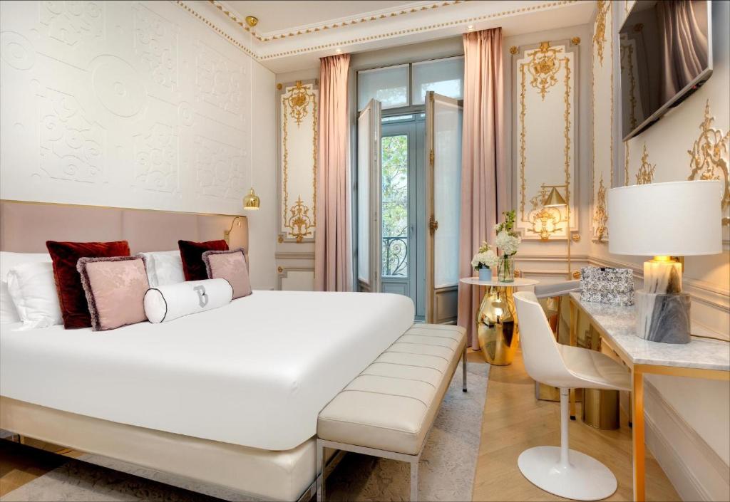 A visual representation of the chic room features at Hotel Bowmann, Paris.