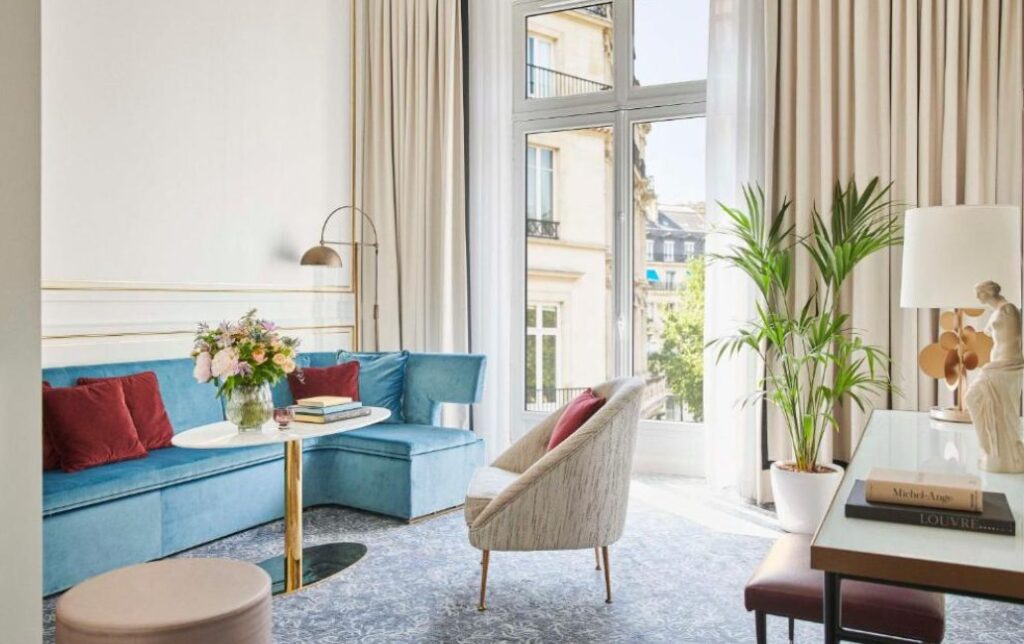 An immersive glimpse into the dining experience at Hôtel Du Louvre - The Unbound Collection by Hyatt.