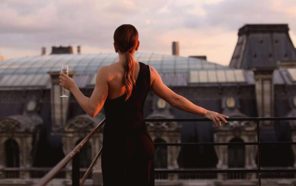 A visual snapshot of delighted guest reviews for Hôtel Du Louvre - The Unbound Collection by Hyatt.