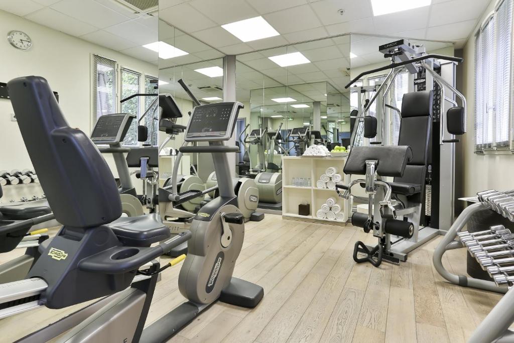Discover the indulgent amenities at InterContinental Paris - Champs-Elysées Etoile, an IHG Hotel.