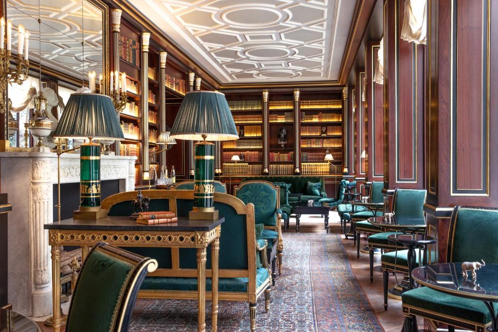 When considering La Réserve in Saint-Jean-de-Luz, you'll find that the establishment offers a range of prices that can cater to varied budgets without compromising on quality.
