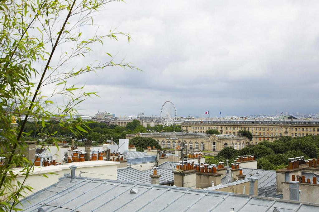 Le Narcisse Blanc Hôtel & Spa, nestled in the 7th arrondissement of Paris, bears a history entwined with the city's artistic heritage.
