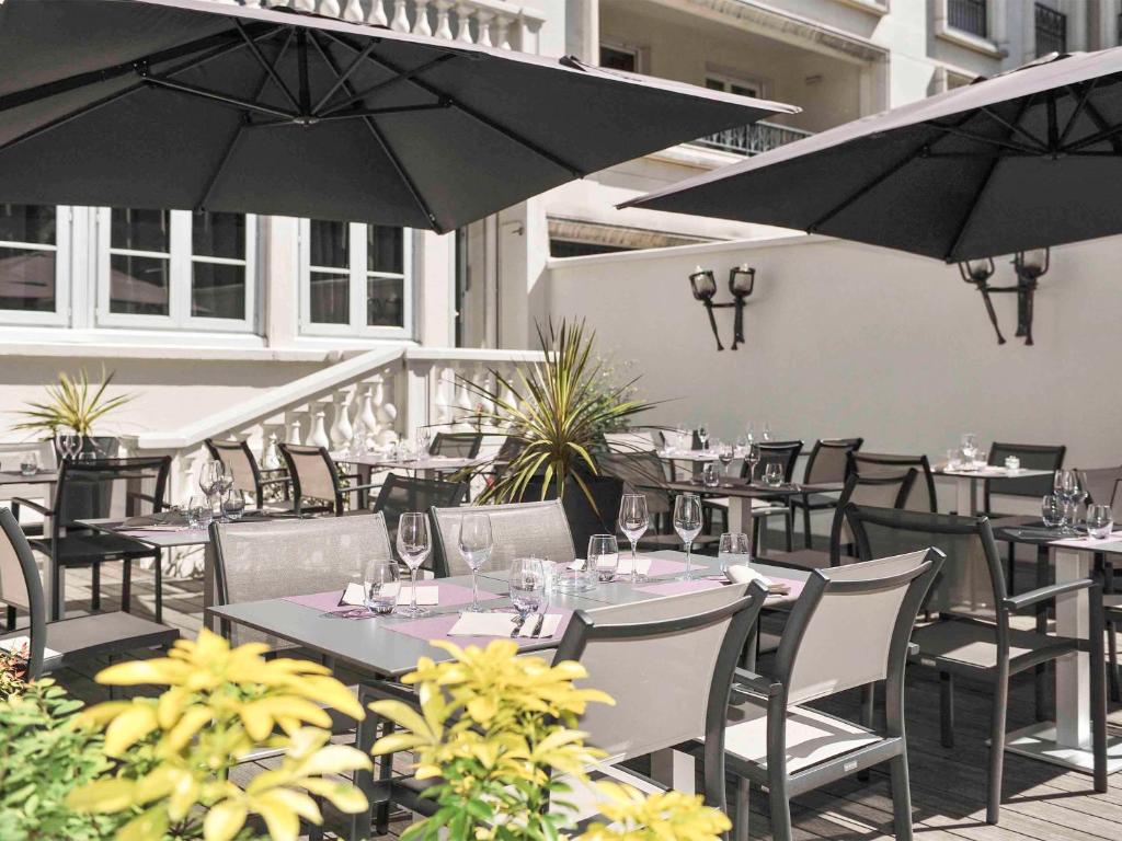 Hôtel Mercure Paris Saint Cloud Hippodrome offers excellent value for money with its modern amenities, stylish accommodations, and convenient location.