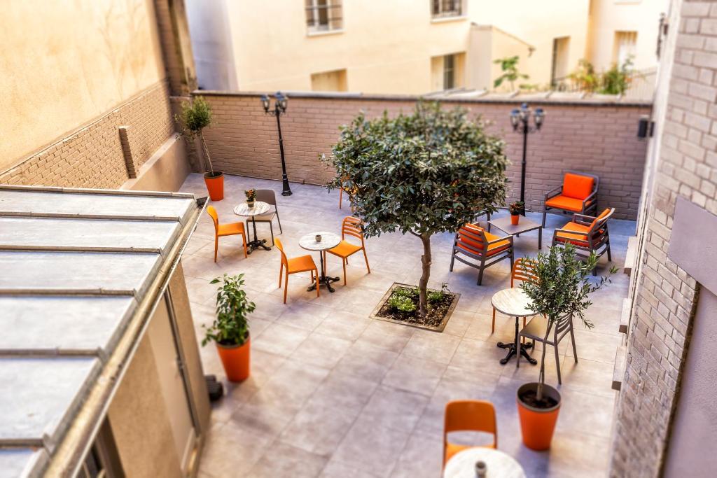 Explore guest reviews and insights into the exceptional experience at Paris d'Issy Hôtel Porte de Versailles.