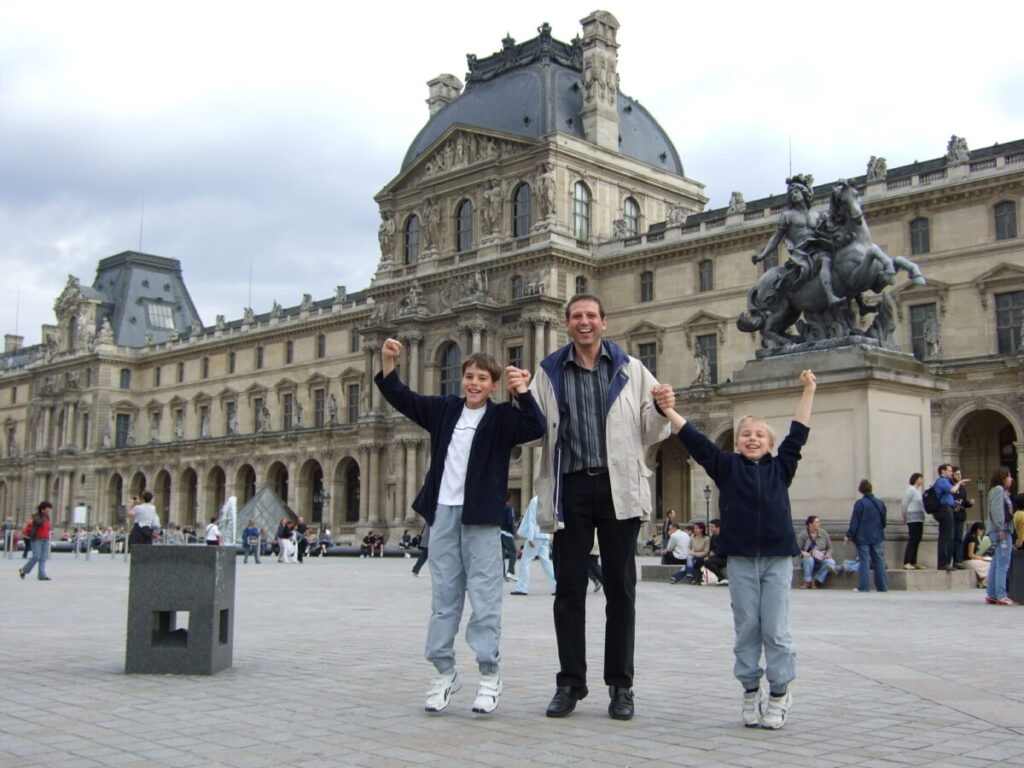 Plan a family-friendly adventure to Paris without breaking the bank by discovering the cheapest time to visit with kids.