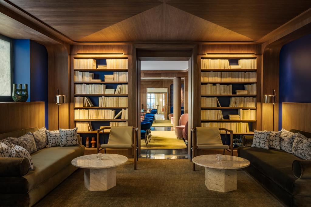An inviting glimpse into the lobby experience at Pavillon Faubourg Saint-Germain & Spa.