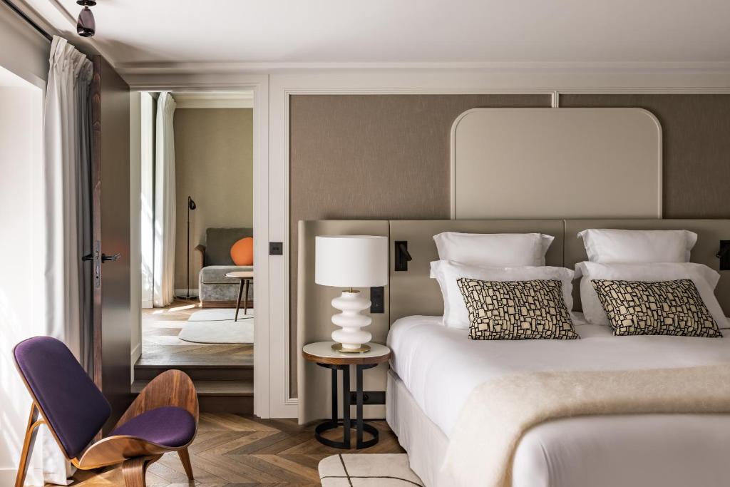 A visual portrayal of the luxurious room features at Pavillon Faubourg Saint-Germain & Spa.