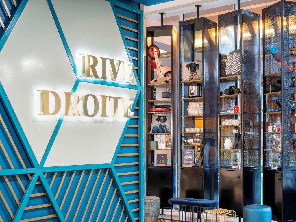 Aparthotel Adagio Paris Centre Tour Eiffel makes a lasting first impression with its contemporary architecture and welcoming facade.
