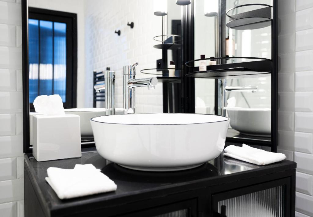Esteem Tour Eiffel stands out in price comparisons, delivering exceptional value for money.