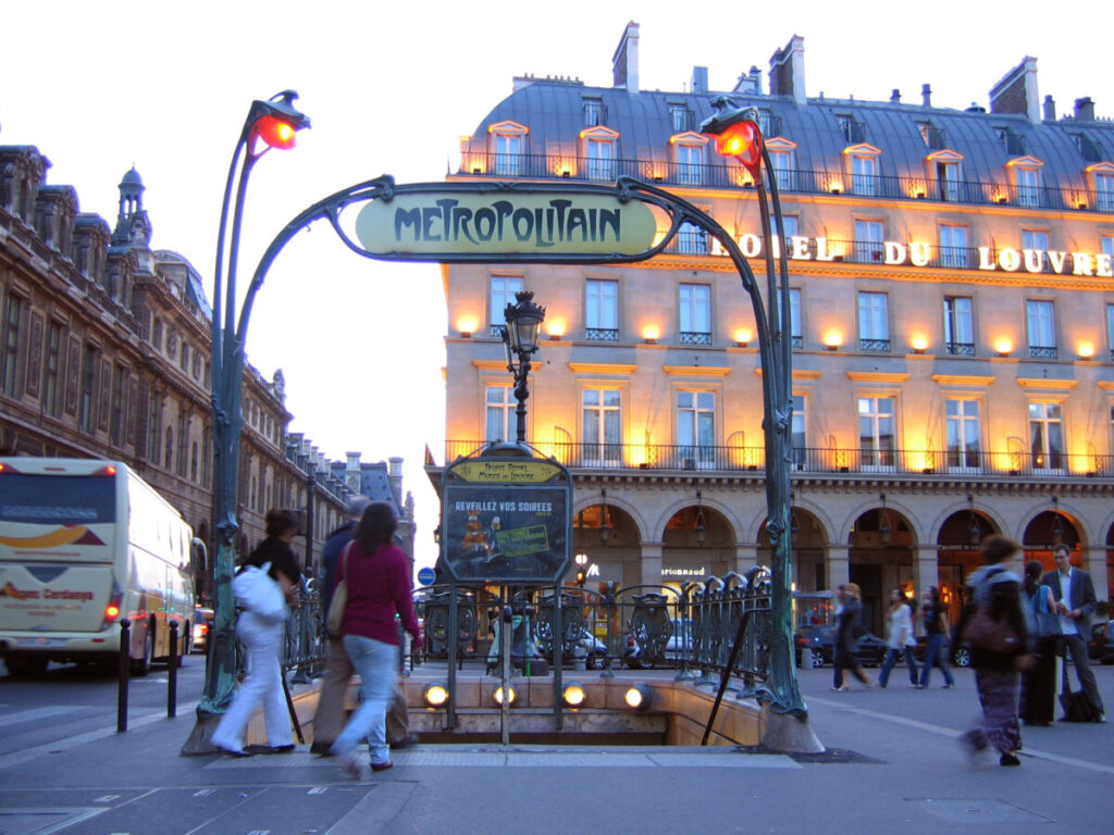 Edicule Guimard of the Palais Royal station
