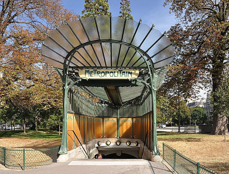 Entrance of the Châtelet station